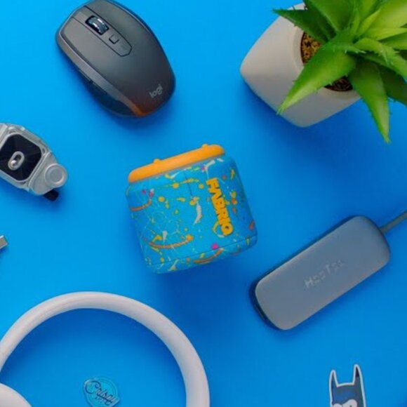 $25 ELECTRONIC BUNDLE - Picture 1 of 1